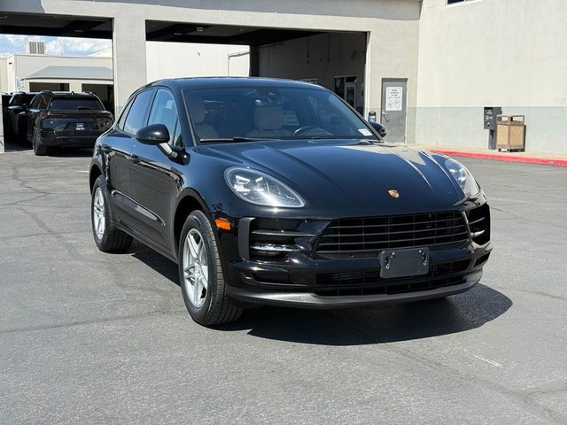 2021 Porsche Macan AWD photo