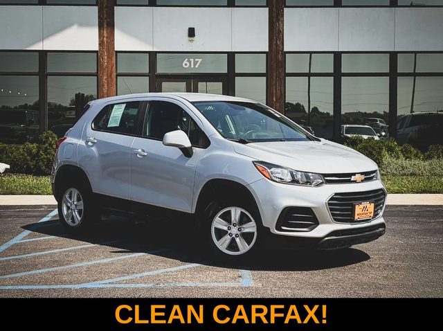 2021 Chevrolet Trax LS AWD photo
