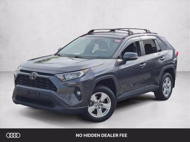 2019 Toyota RAV4 XLE FWD photo