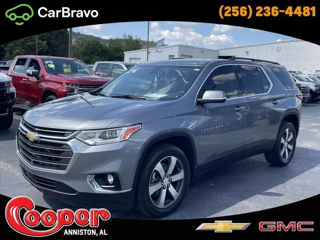 2021 Chevrolet Traverse LT Leather FWD photo