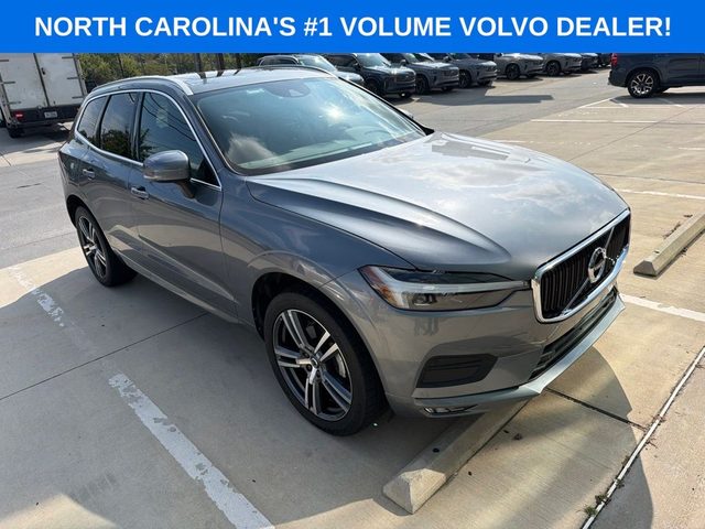 2021 Volvo XC60 Momentum AWD photo