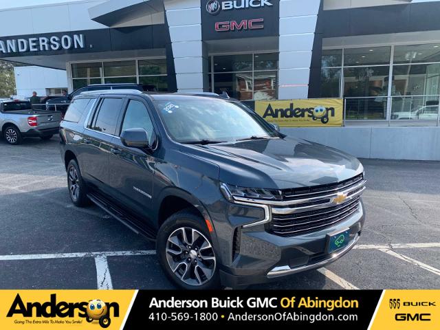 2021 Chevrolet Suburban LT 4WD photo