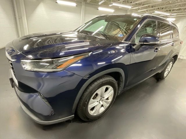2021 Toyota Highlander XLE FWD photo