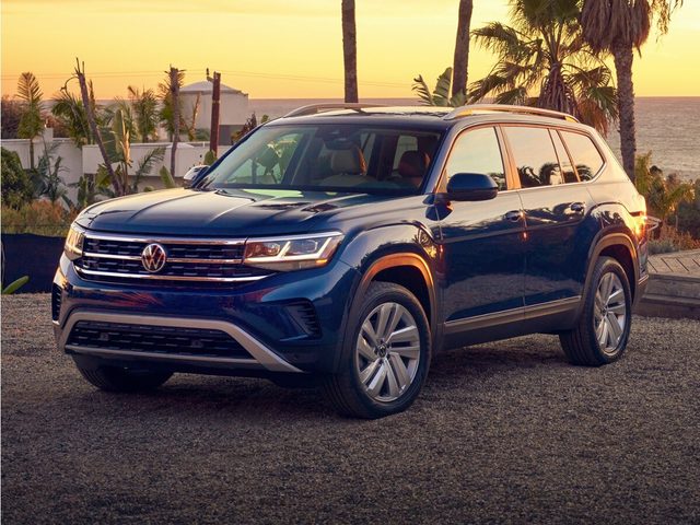 2021 Volkswagen Atlas 3.6L V6 SE w/Technology R-Line AWD photo