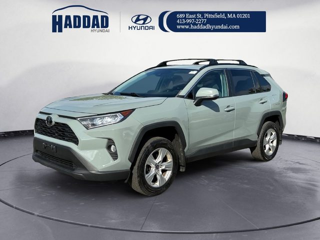 2021 Toyota RAV4 XLE AWD photo