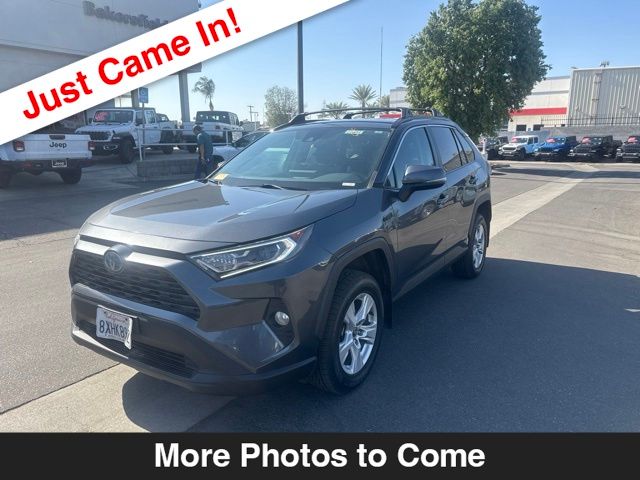 2021 Toyota RAV4 Hybrid XLE AWD photo
