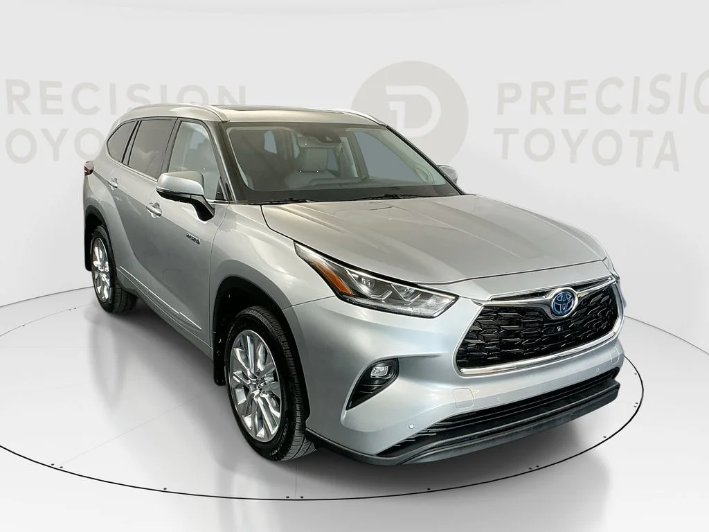 2021 Toyota Highlander Hybrid Limited FWD photo