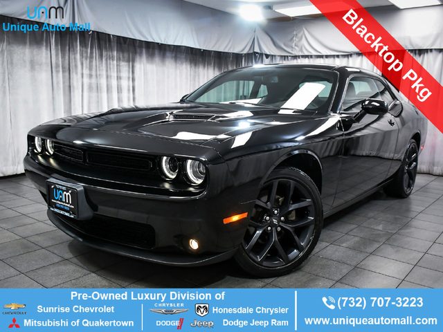 2021 Dodge Challenger SXT RWD photo