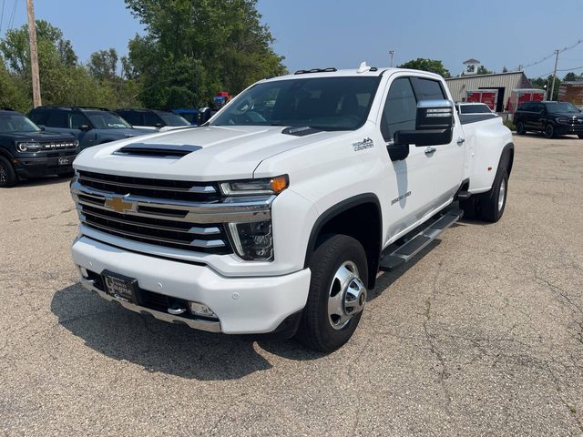 2021 Chevrolet Silverado 3500HD High Country 4WD photo