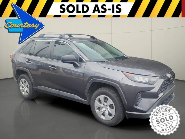2021 Toyota RAV4 LE FWD photo