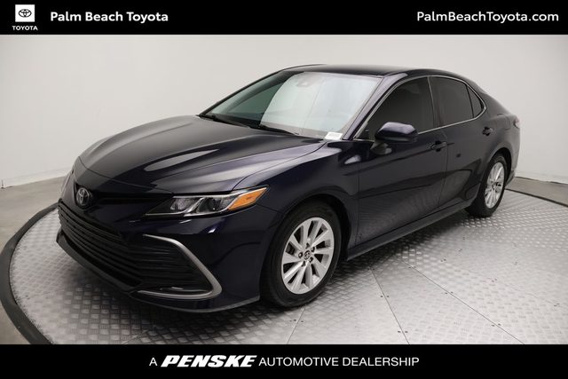 2021 Toyota Camry LE FWD photo