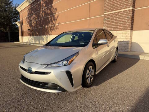 2022 Toyota Prius LE FWD photo