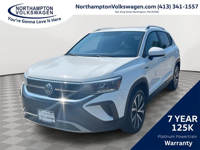 2022 Volkswagen Taos SE FWD photo