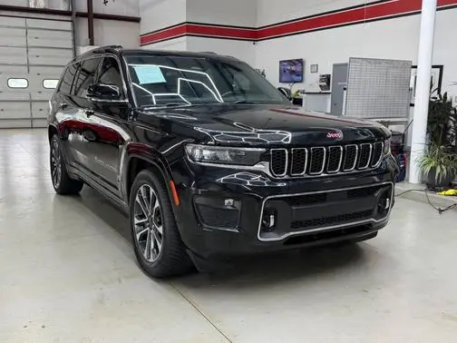 2021 Jeep Grand Cherokee L Overland 4WD photo