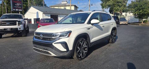 2022 Volkswagen Taos SEL AWD photo