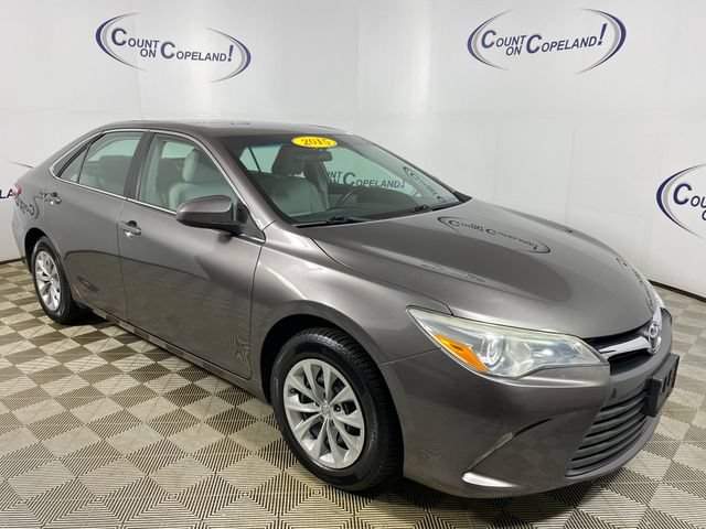 2015 Toyota Camry LE FWD photo
