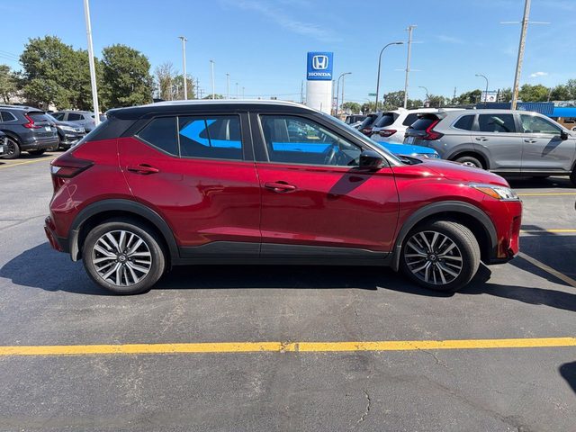 2021 Nissan Kicks SV FWD photo
