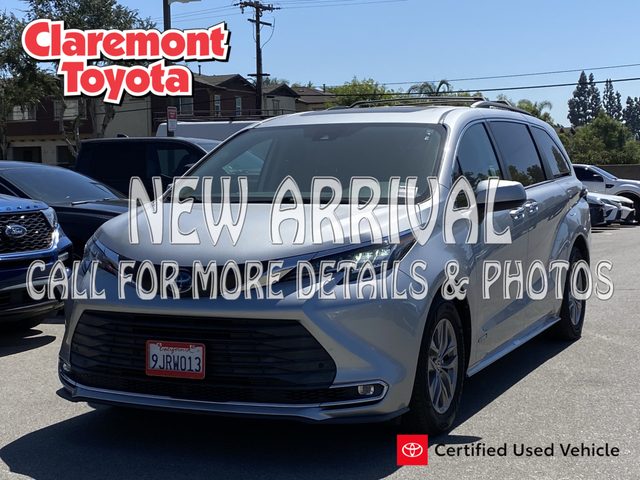 2021 Toyota Sienna XLE FWD photo