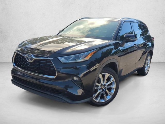 2021 Toyota Highlander Limited FWD photo