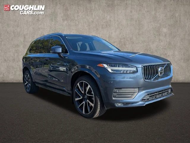 2021 Volvo XC90 Momentum AWD photo