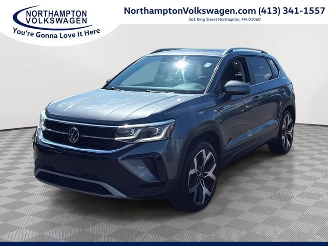 2022 Volkswagen Taos SEL AWD photo