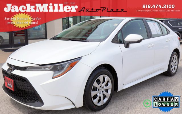2021 Toyota Corolla LE FWD photo