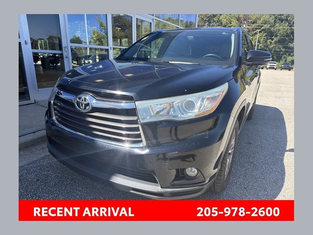 2015 Toyota Highlander XLE FWD photo