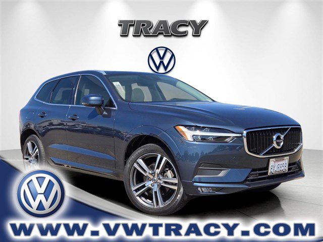 2021 Volvo XC60 Momentum AWD photo