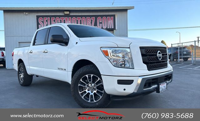 2021 Nissan Titan SV RWD photo