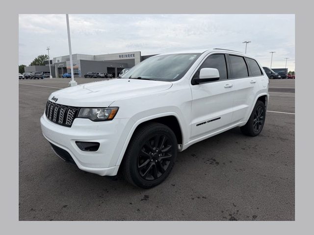 2021 Jeep Grand Cherokee Laredo X RWD photo