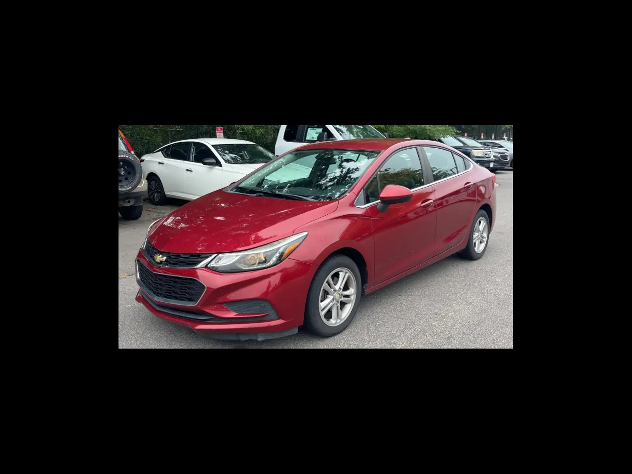 2017 Chevrolet Cruze LT FWD photo