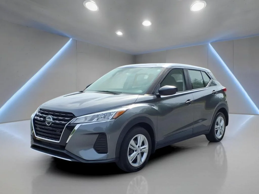 2021 Nissan Kicks S FWD photo