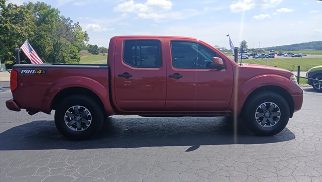2018 Nissan Frontier PRO-4X 4WD photo