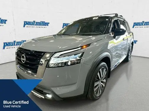 2022 Nissan Pathfinder Platinum 4WD photo
