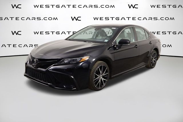 2021 Toyota Camry SE FWD photo