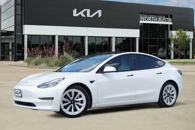 2021 Tesla Model 3 Standard Range Plus RWD photo