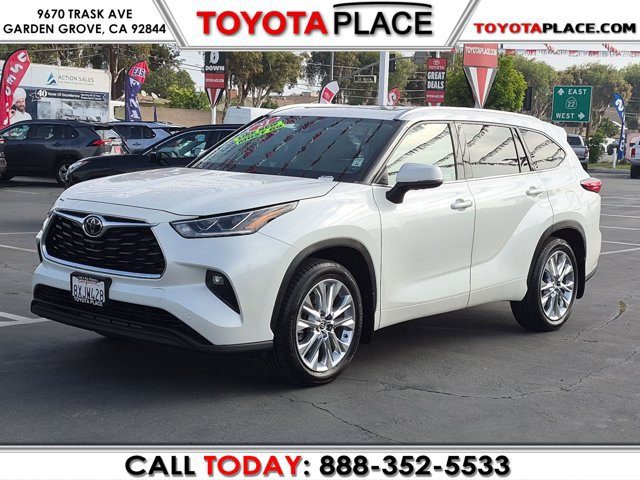2021 Toyota Highlander Limited AWD photo
