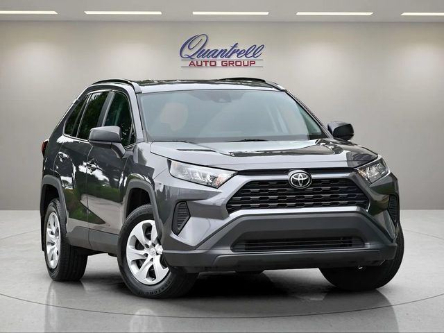 2021 Toyota RAV4 LE AWD photo