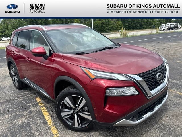 2021 Nissan Rogue Platinum FWD photo