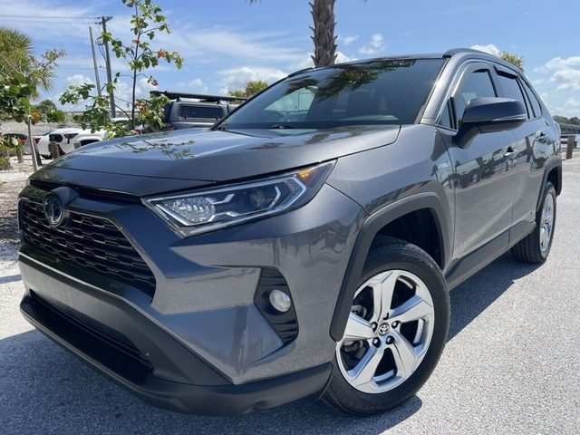 2021 Toyota RAV4 Hybrid XLE Premium AWD photo