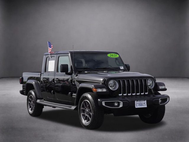 2021 Jeep Gladiator Overland 4WD photo