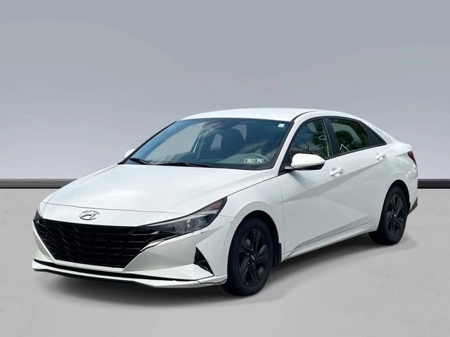 2022 Hyundai Elantra SEL FWD photo