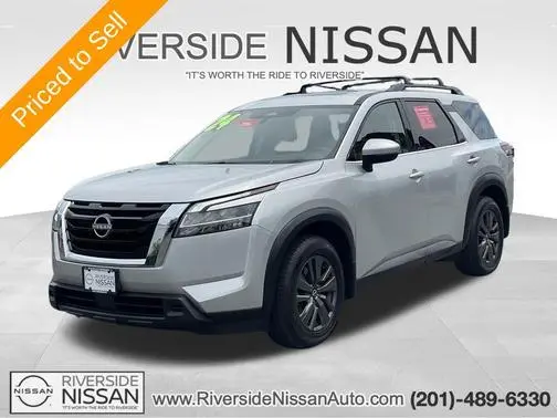 2022 Nissan Pathfinder SV 4WD photo