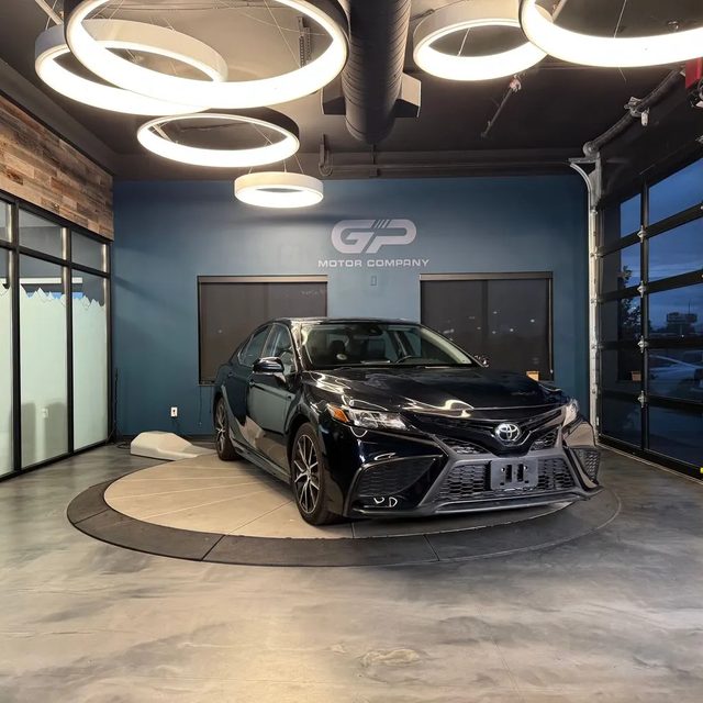 2021 Toyota Camry SE AWD photo