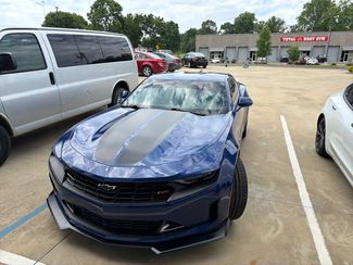 2021 Chevrolet Camaro 1LT RWD photo