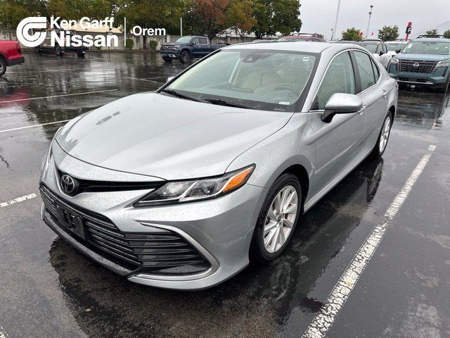 2021 Toyota Camry LE FWD photo
