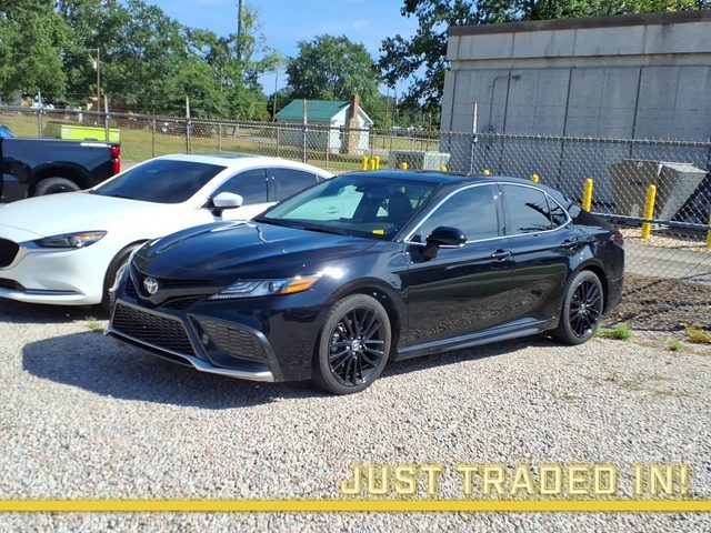 2021 Toyota Camry XSE FWD photo