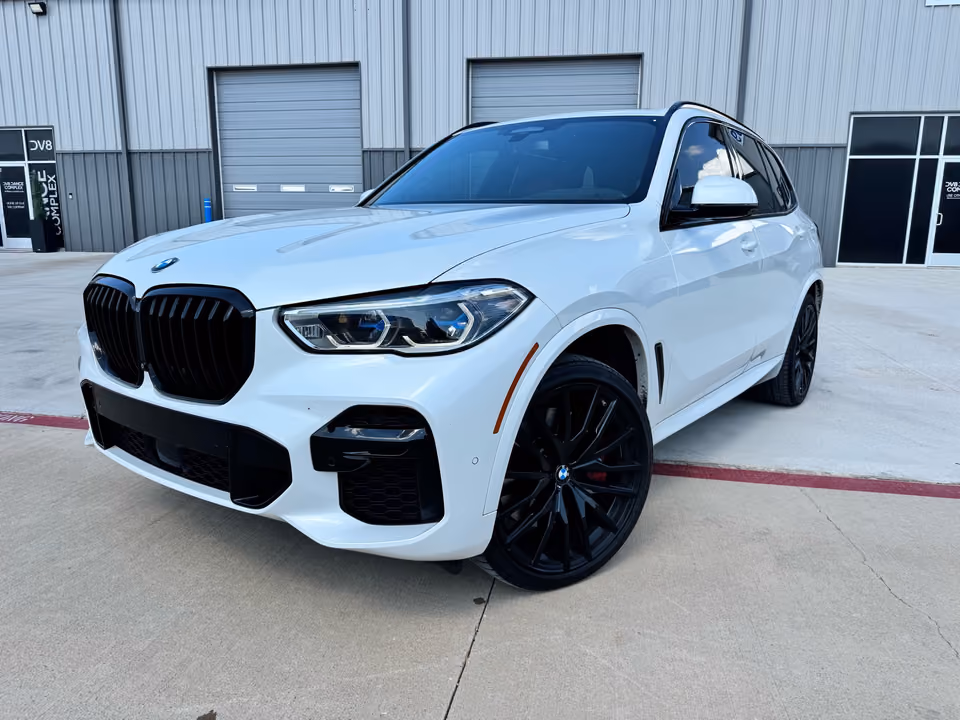 2022 BMW X5 M50i AWD photo