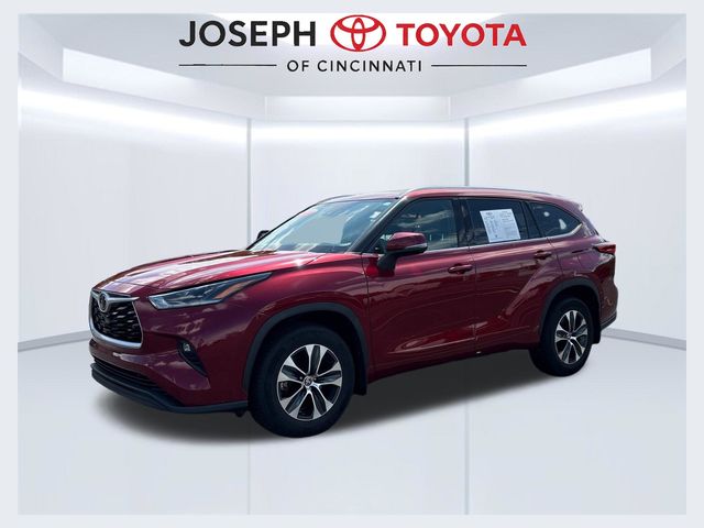 2021 Toyota Highlander XLE AWD photo