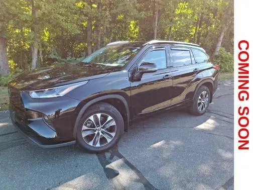 2021 Toyota Highlander XLE AWD photo